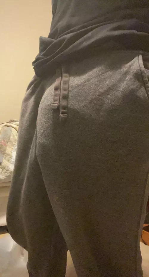 looking for long term gamers to stroke & play with. You down?