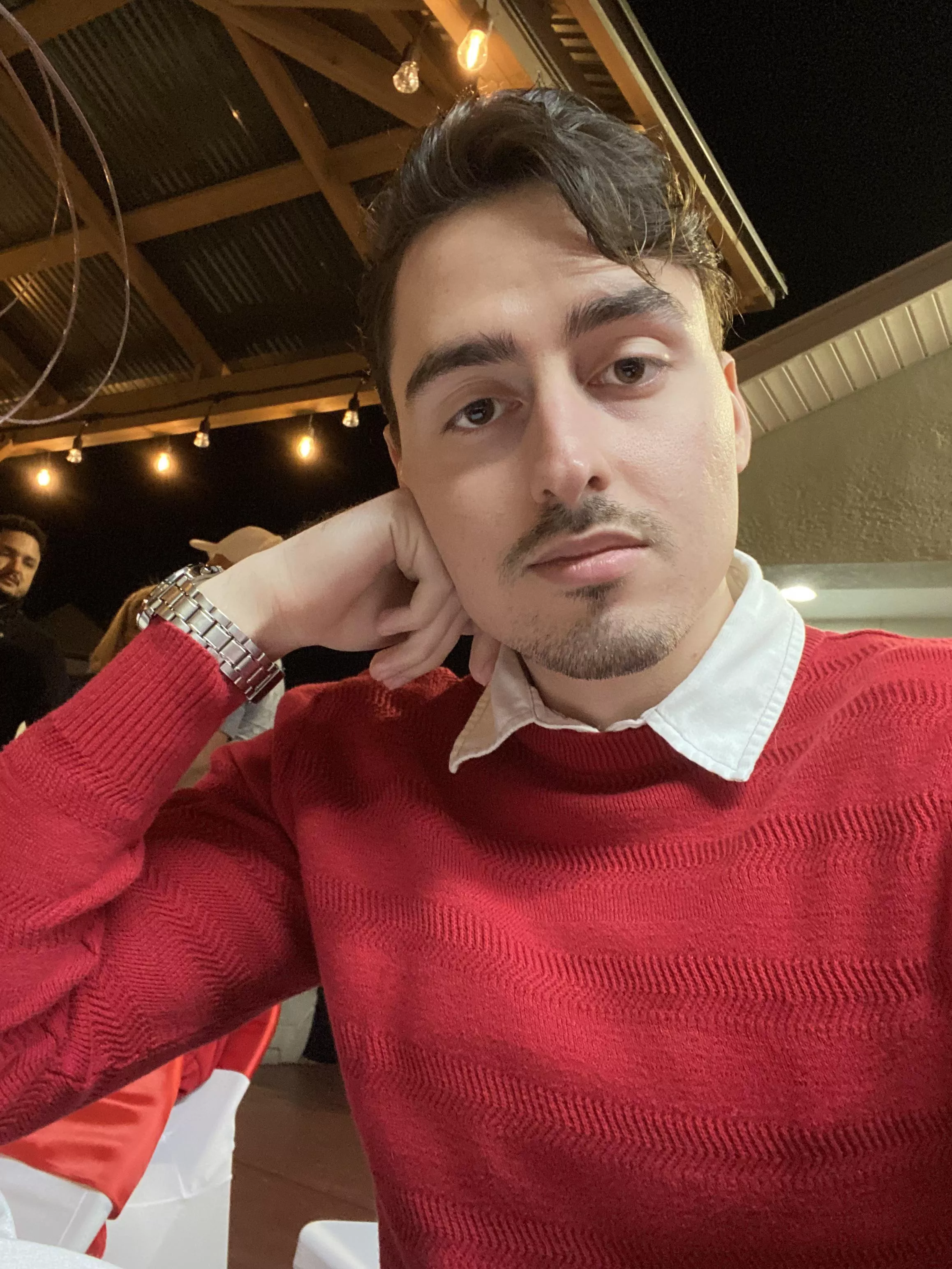 Looking like a dweeb, but Merry Christmas everyone 🎄