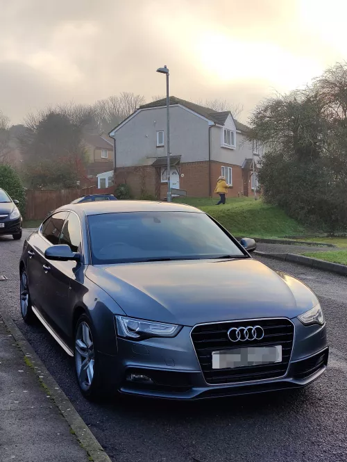 Looking to christen my new car, hit me up and let's have some fun! 27, M, Kent. Happy to travel.