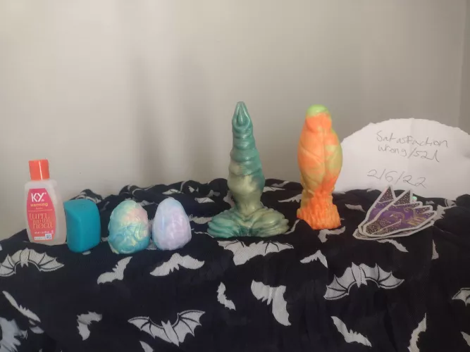 Looking to sell some never used toys (Us only, details in comments)
