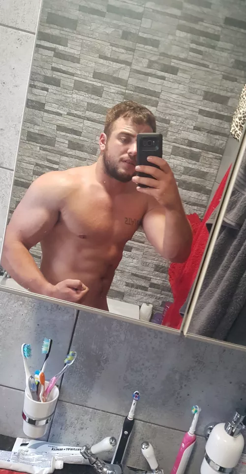 Looking.for a little paypig