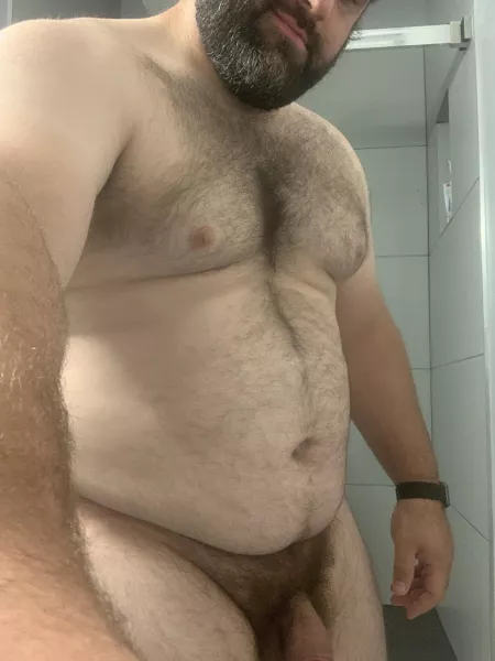 Look’n for them hairy otter butts. I’d even flip for the right guy.