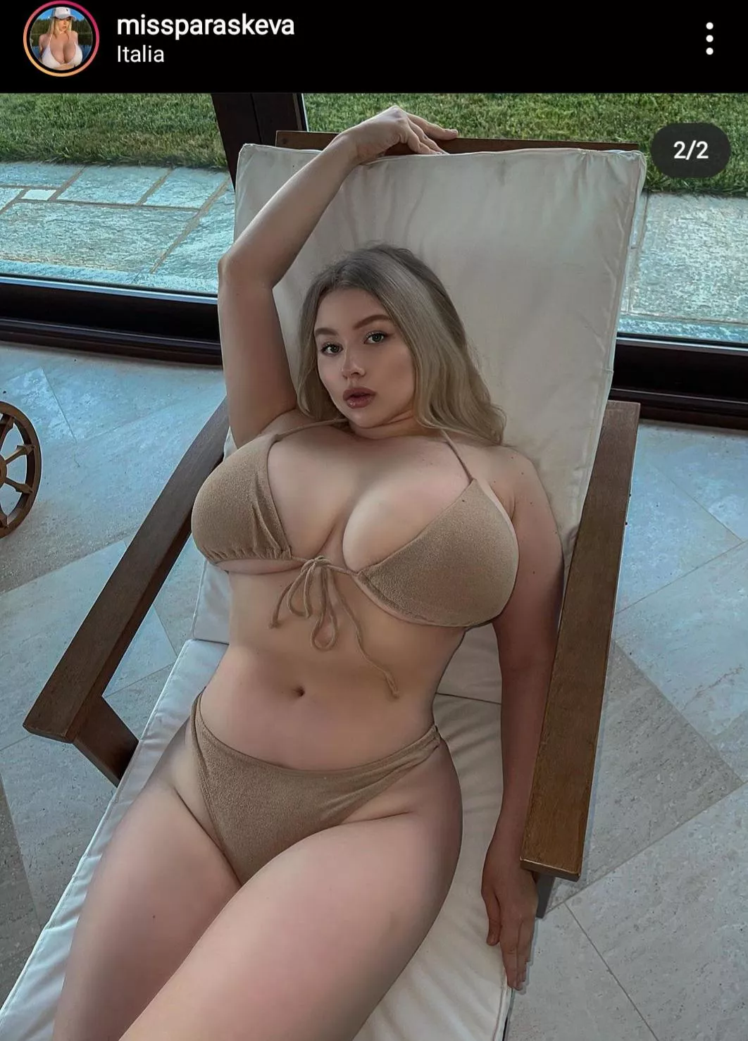 Looks like her head has been shrunk in Photoshop Looks like her head has been shrunk in Photoshop