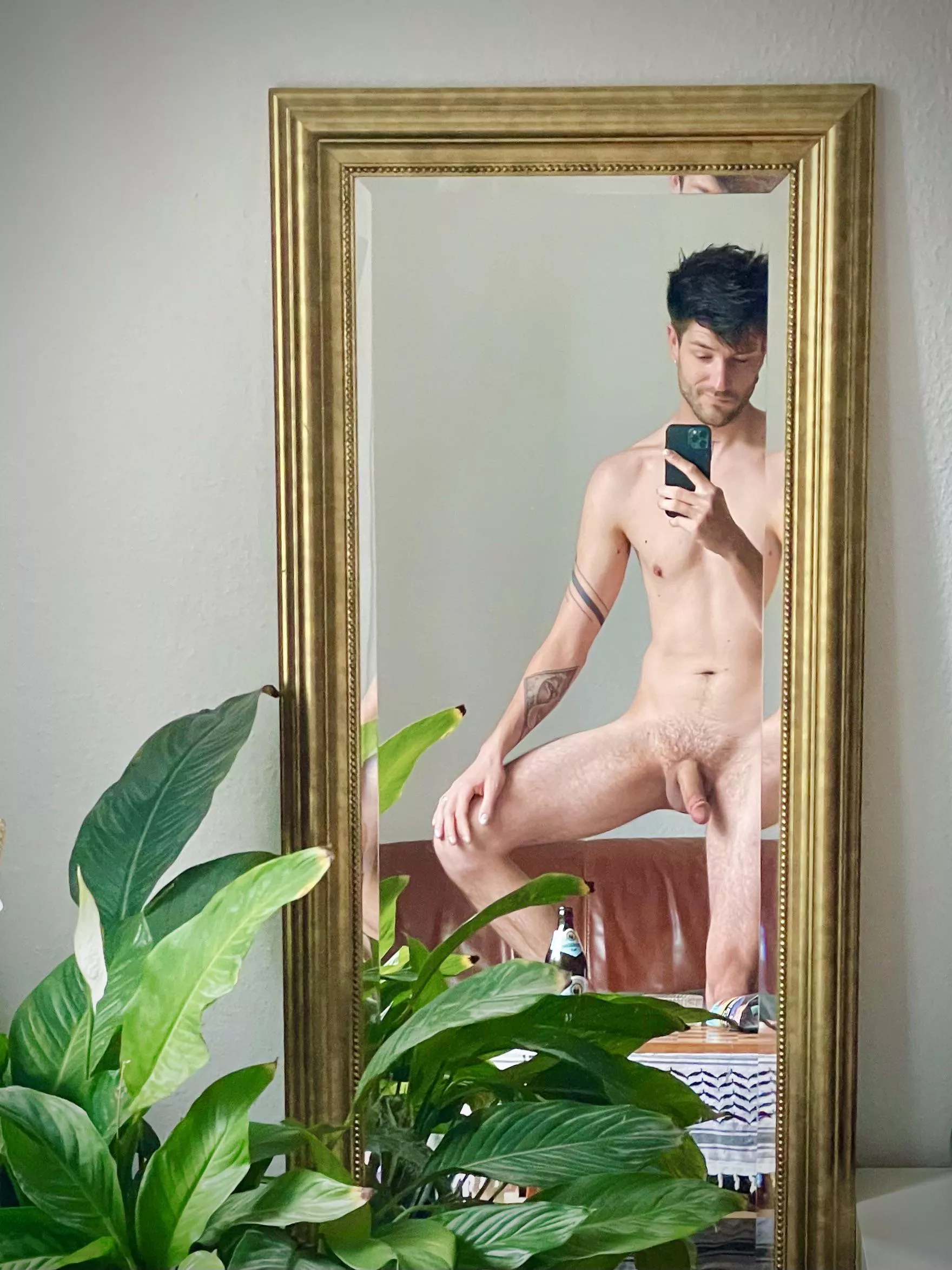 lots of just big dick here lately… how about some representation for us average guys? ✌🏻 lots of just big dick here lately… how about some representation for us average guys? ✌🏻