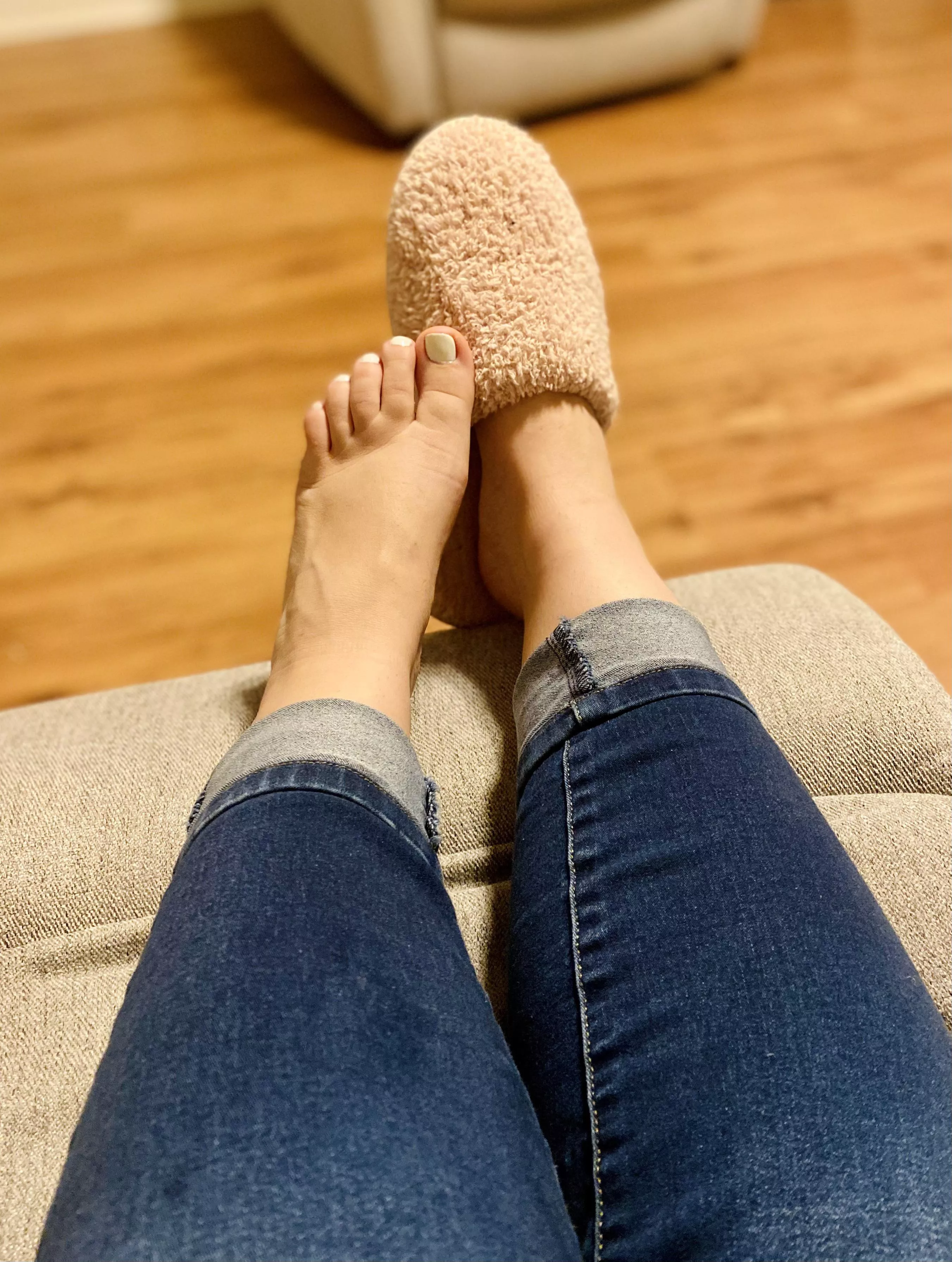 Lounging around- do you like my slippers?🎀
