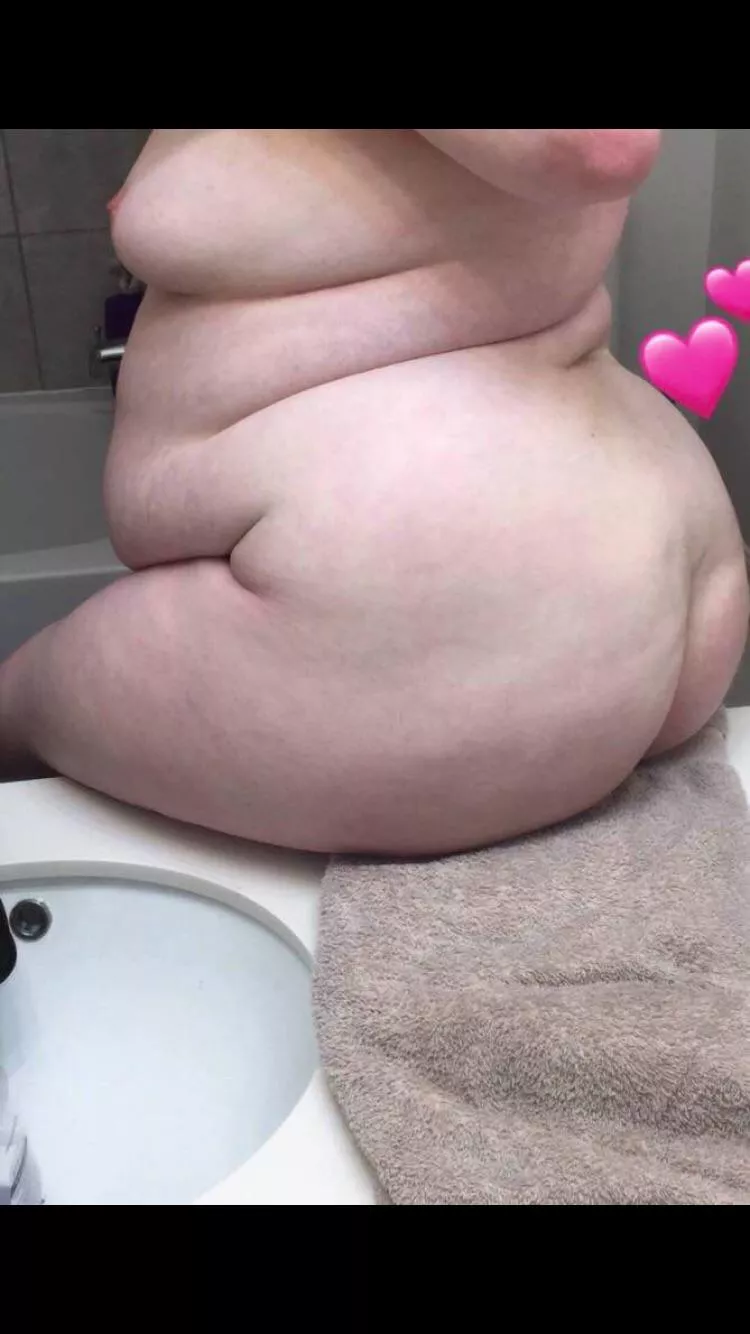 Love a good shower to end the day with~ Love a good shower to end the day with~