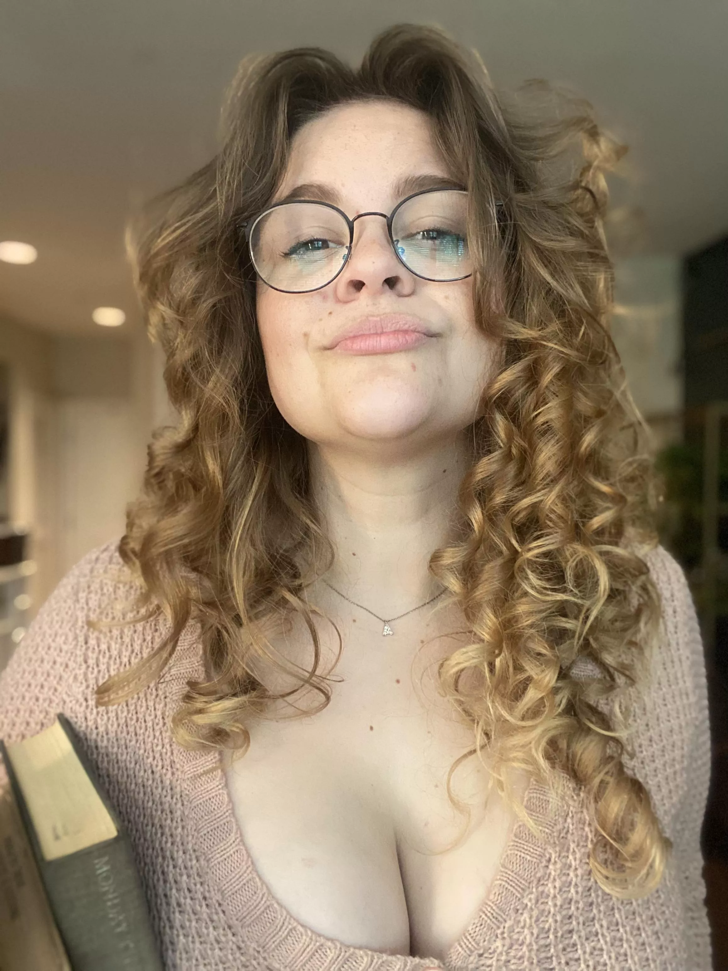 Love finding vintage/antique books 🖤