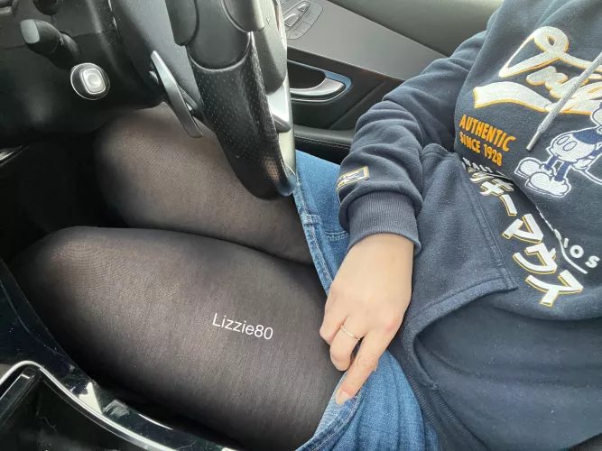 Love flashing my legs for the lorry drivers x