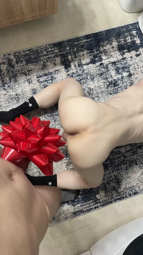 Love giving presents on Christmas! 😏🎁