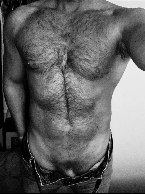 Love hairy men like my hubby 😍