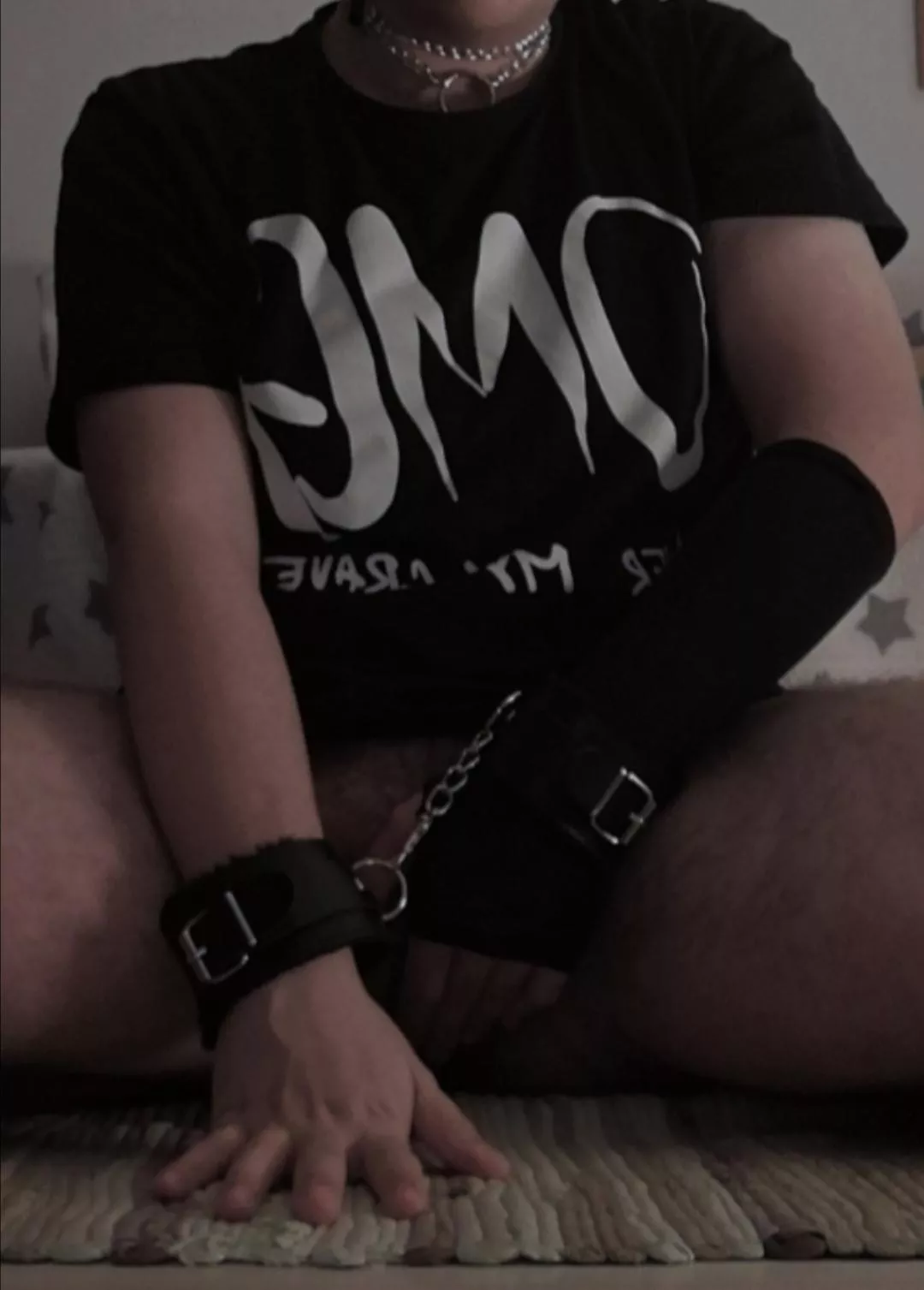 Love how it feels to have a collar around my neck