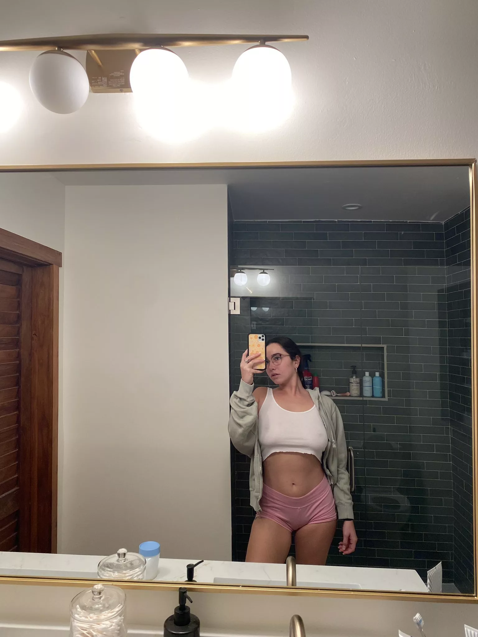 Love it when she wears glasses