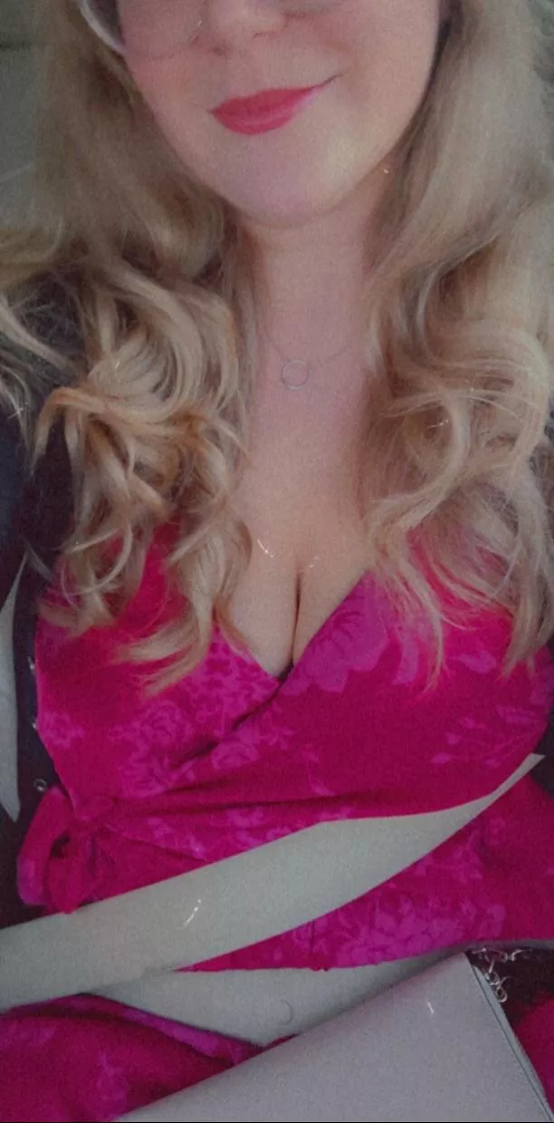 Love my dainty collar 💞