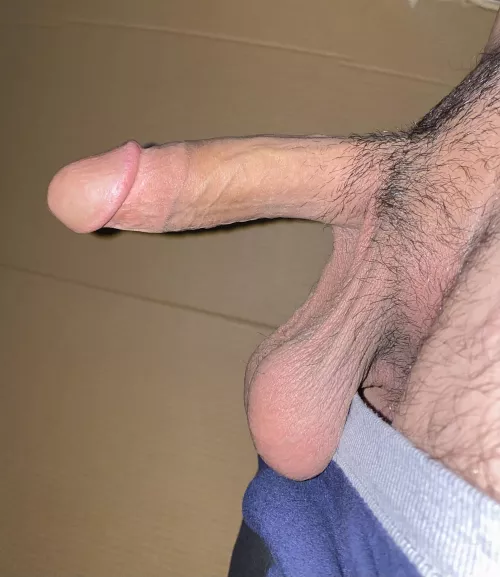 Love posting my fat balls like a slut 😘