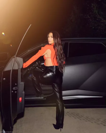 Love the leather pants 🍑😈