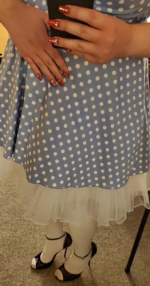 Love the way these heels pull this whole outfit together 😁