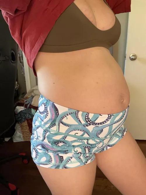 Love these new work out shorts!π