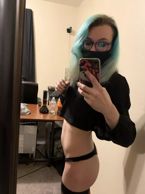 Love this top, but I totally forgot to put on a bottom! Silly me ššš