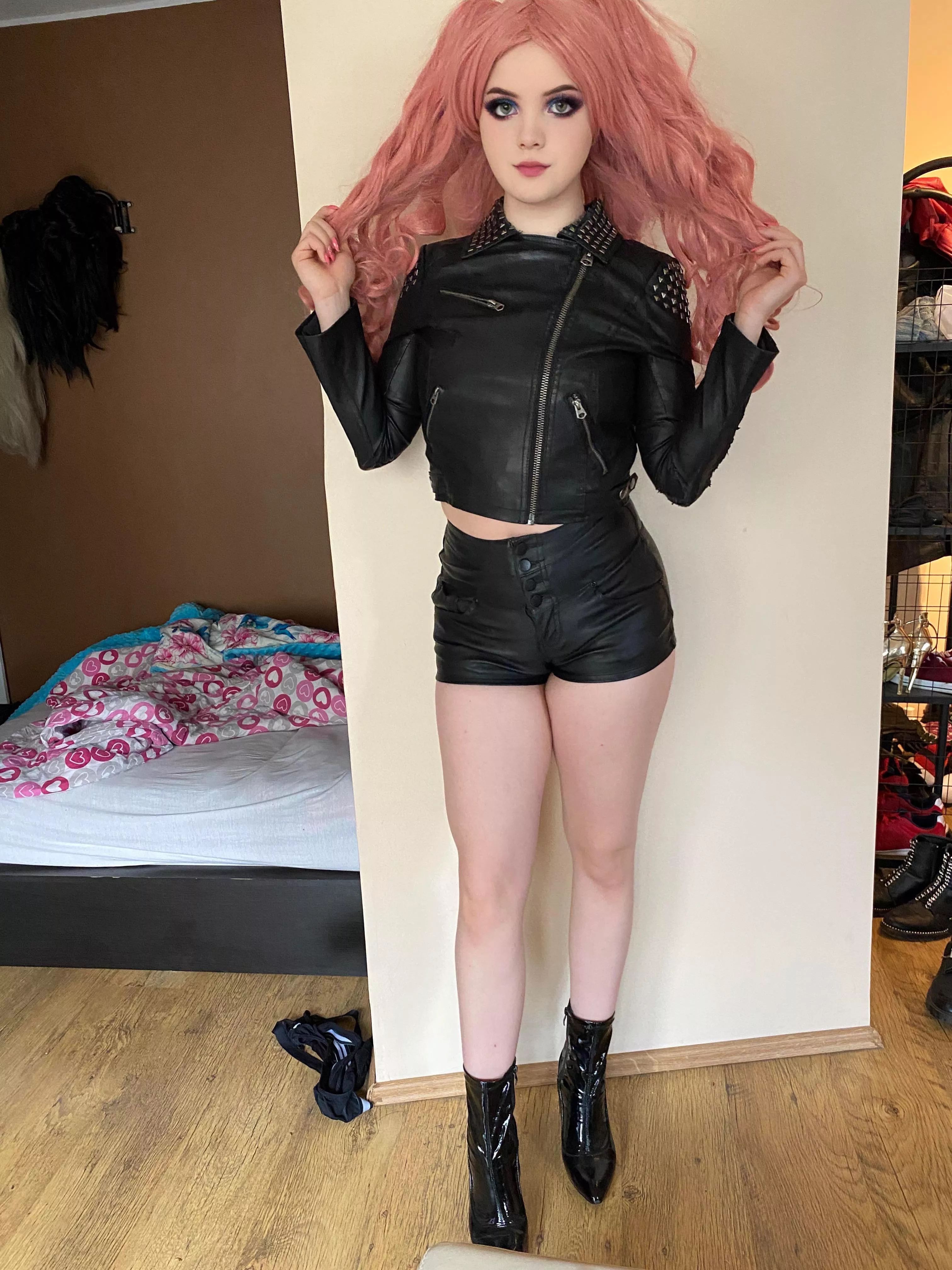 Love wearing this leather shorts 💕