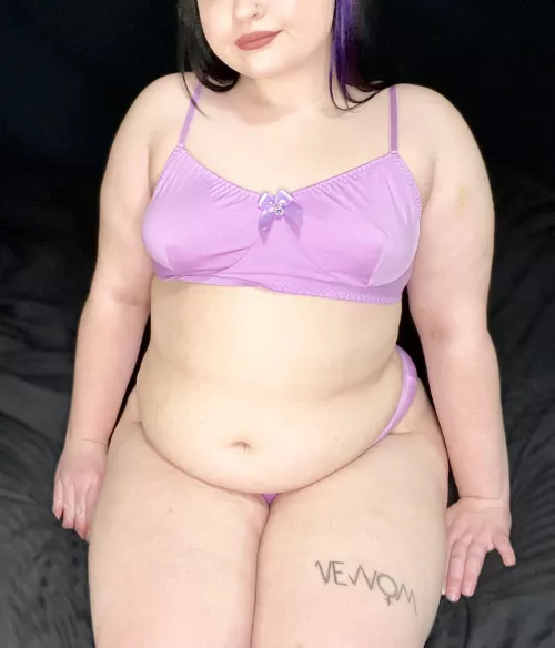 Loving my tummy lately 😈