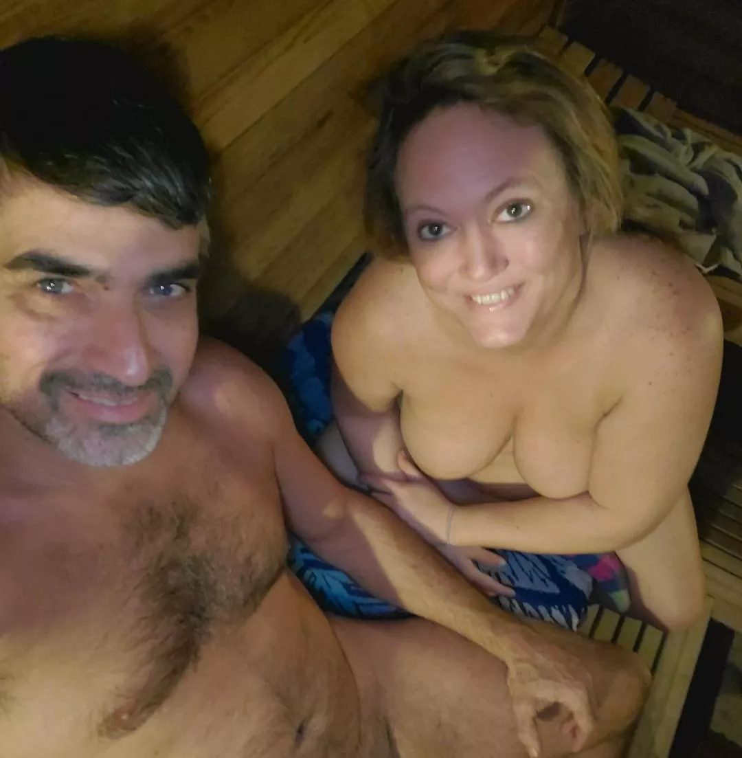 loving the sauna at nudie camp on a freezinggg day❤