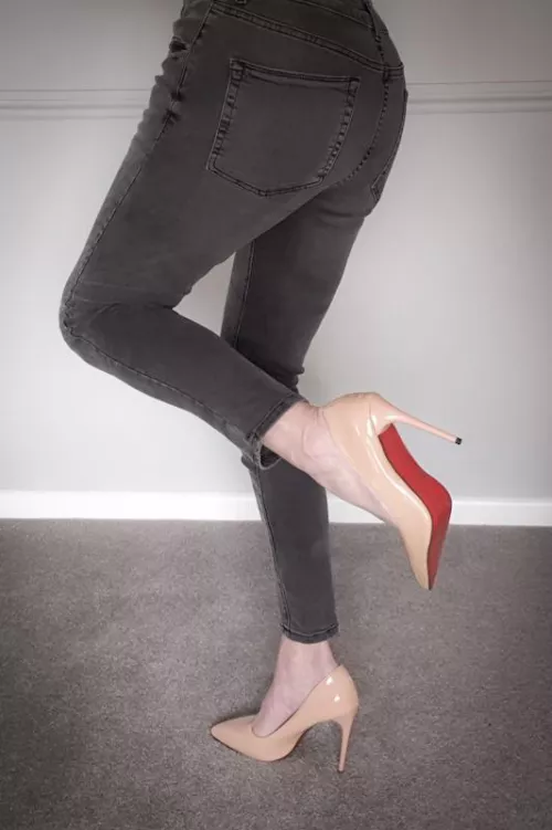 Loving these new heels. 😍