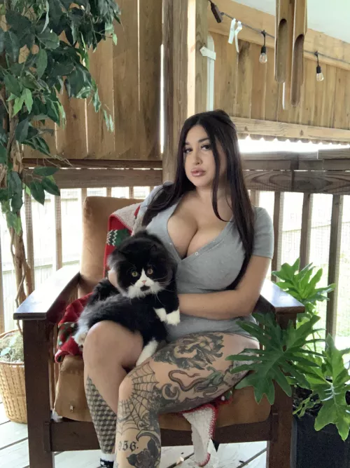 Lucy Lucifer (@lucyluciferx) [instagram]