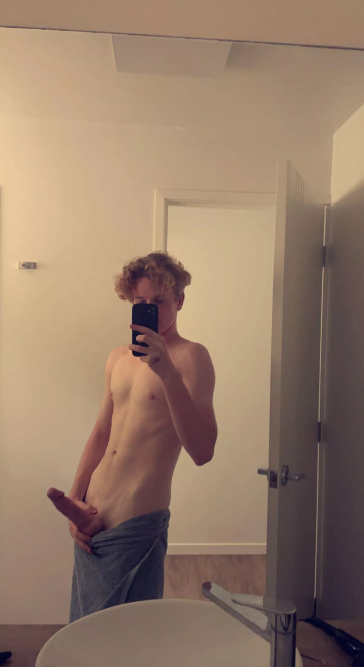 [m] 20 from aus x