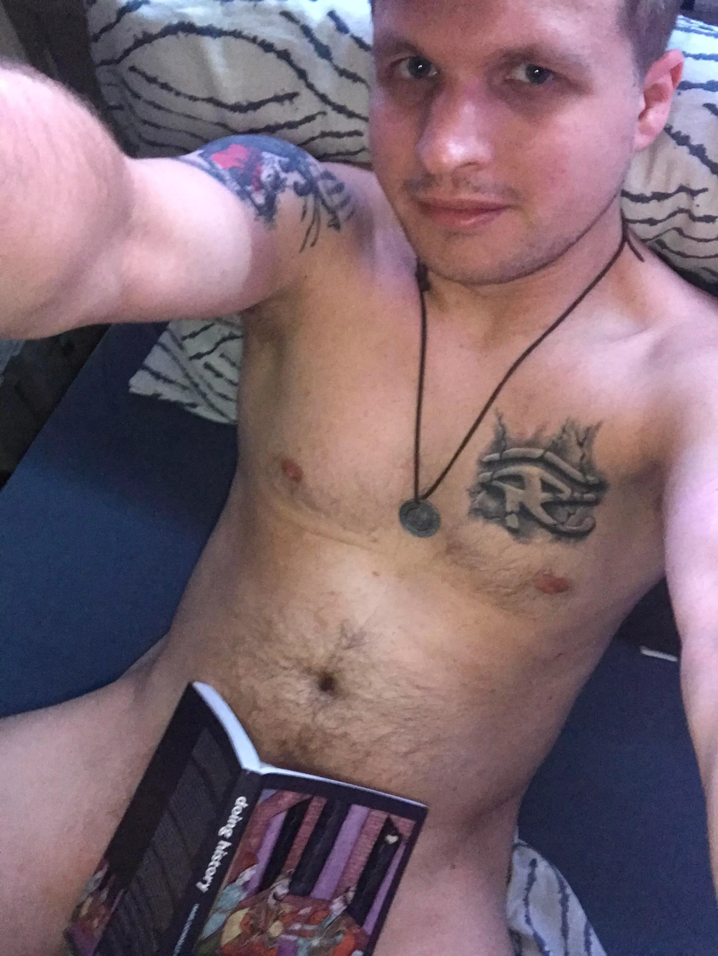 [M 22] Don’t no if I fit here with my history book