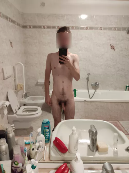 M 28, 190 cm, 73 kg. Been single for a long time, do you still find my body attractive?
