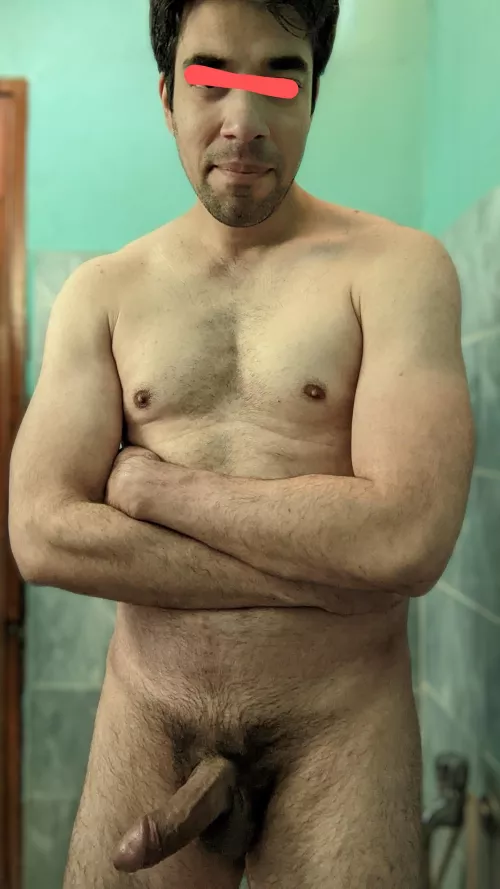 [m] 31 Naked after workout