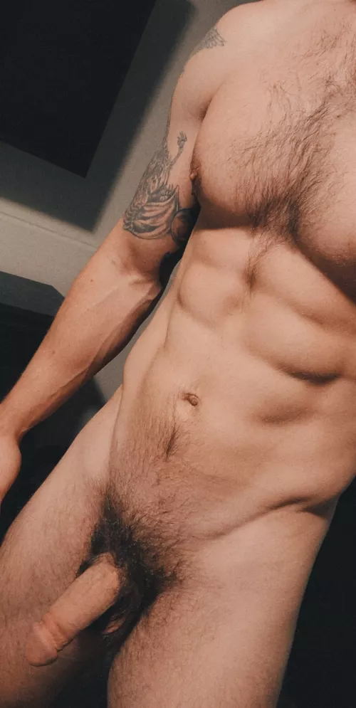 [M] 31,200lb,6'1 Another week growing the bush out. Yay or nay? 😀