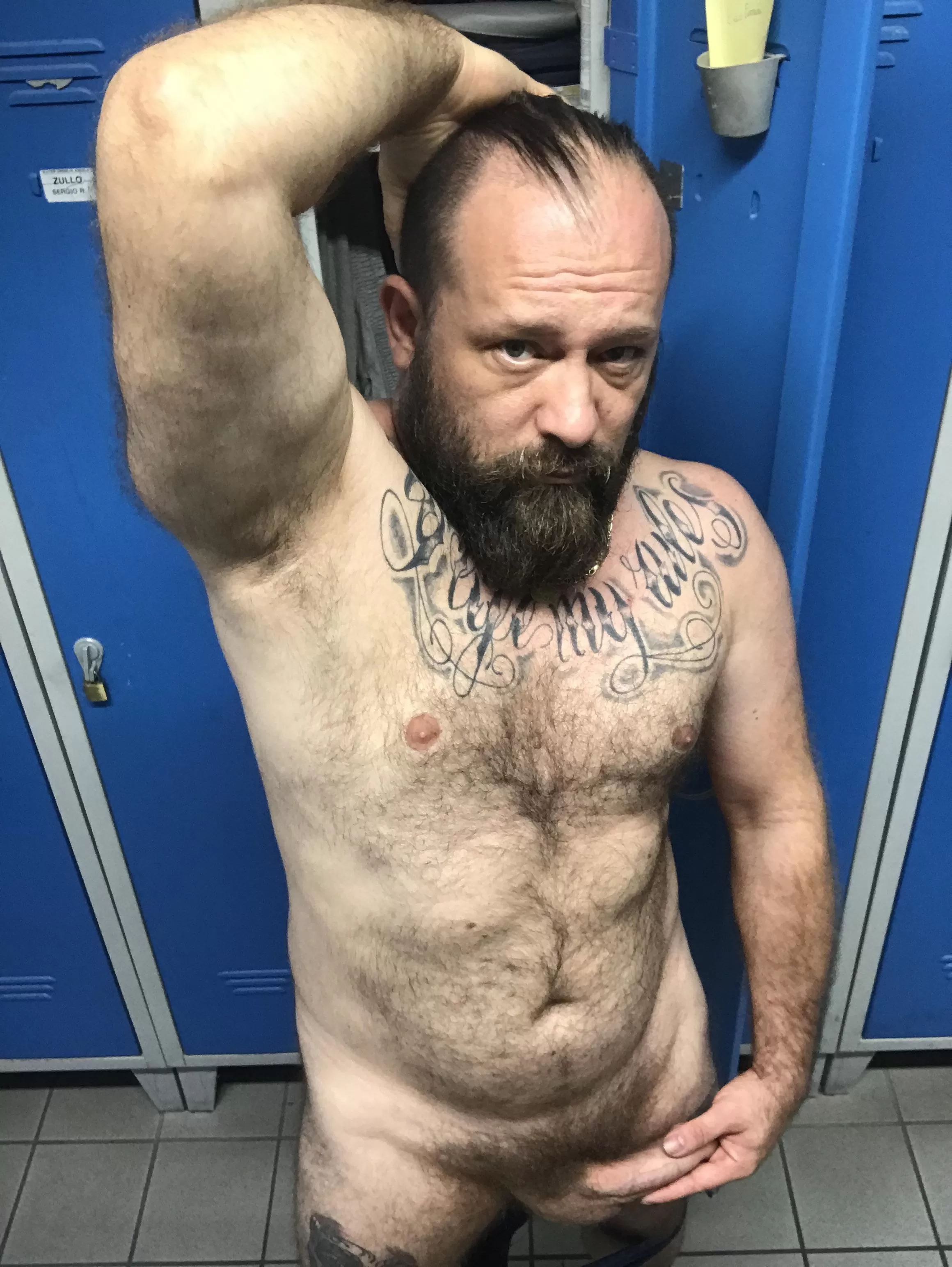 (M) (41) Honestly, would you go out to dinner with me and then end the night in a tangle of bodies? (M) (41) Honestly, would you go out to dinner with me and then end the night in a tangle of bodies?