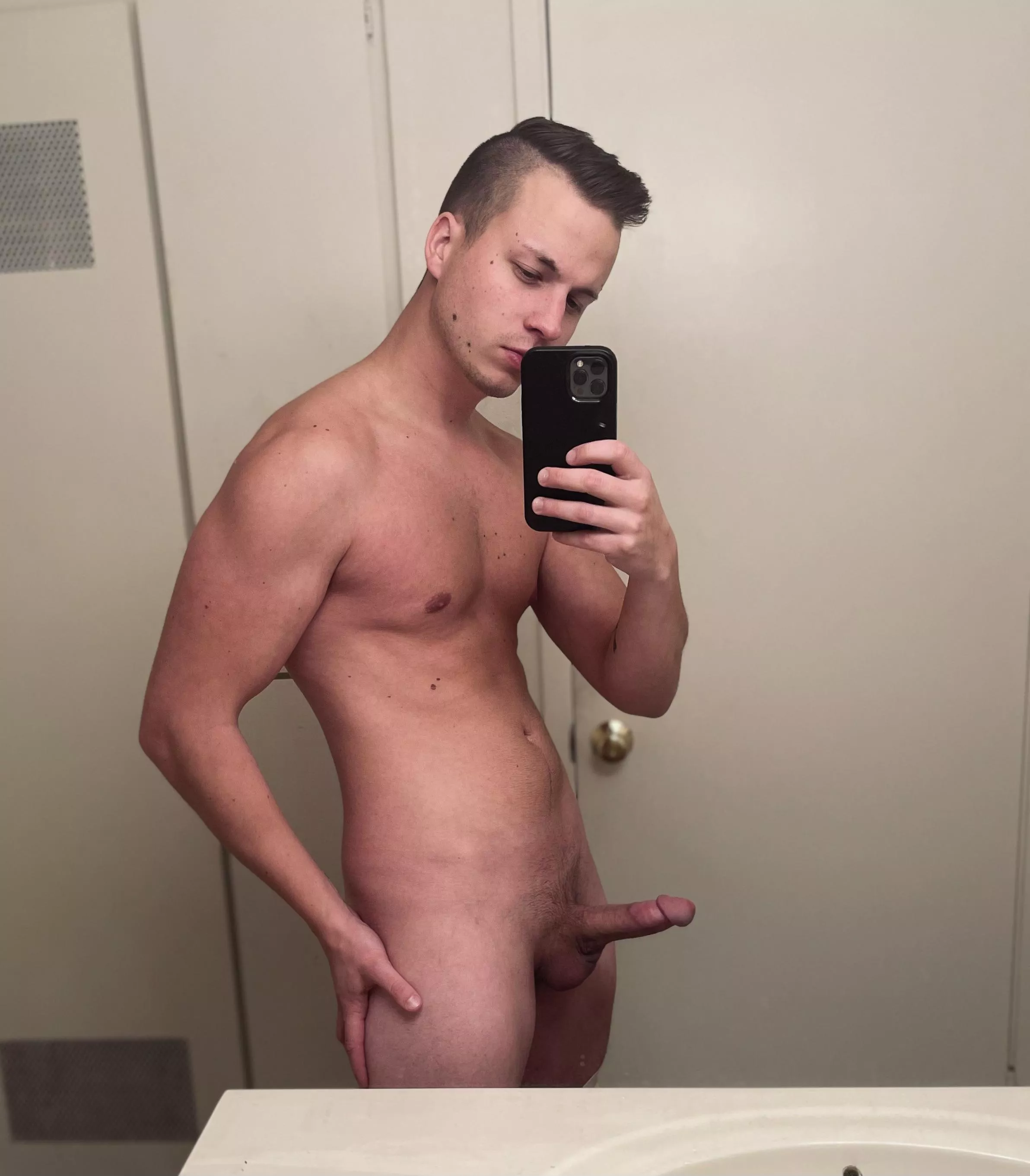 [M] been hitting the gym hard lately. Thoughts?