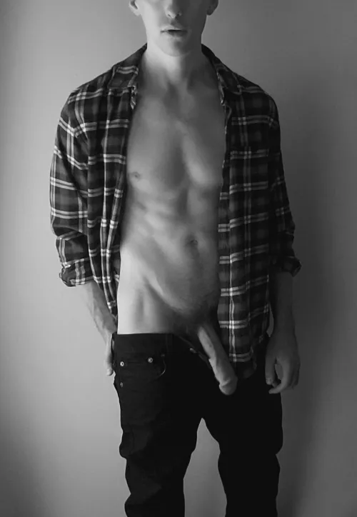 [M] Freezing my dick off in Michigan