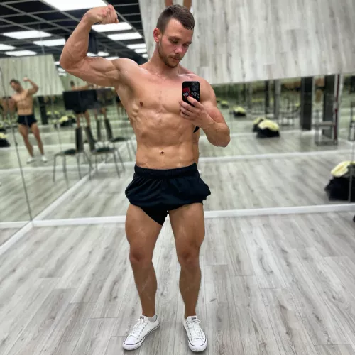(M) got that pump 🏋️♀️💪