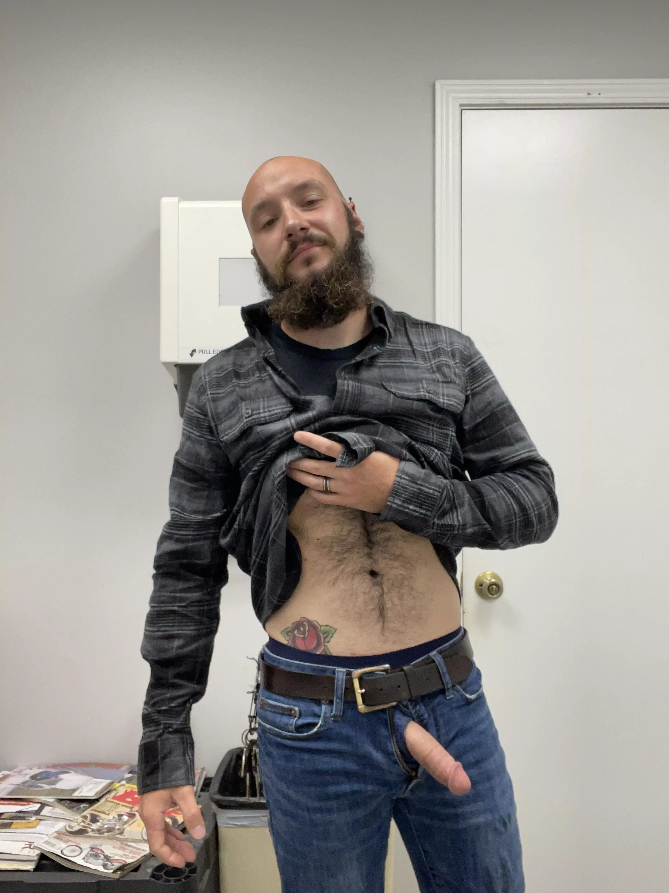 [m] how’s this wedding ring?