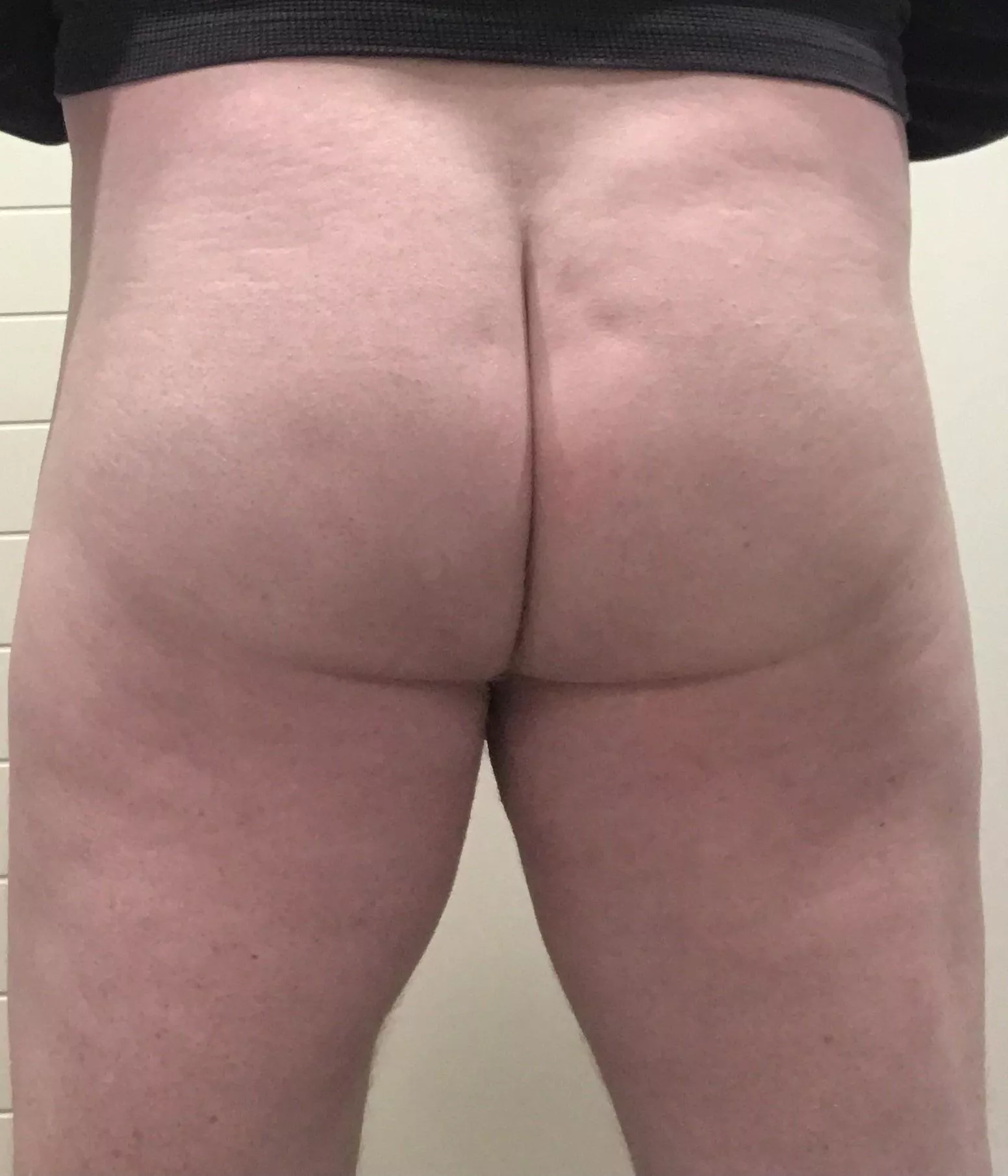 (M) solid slab of arse. Anyone interested? π (M) solid slab of arse. Anyone interested? π