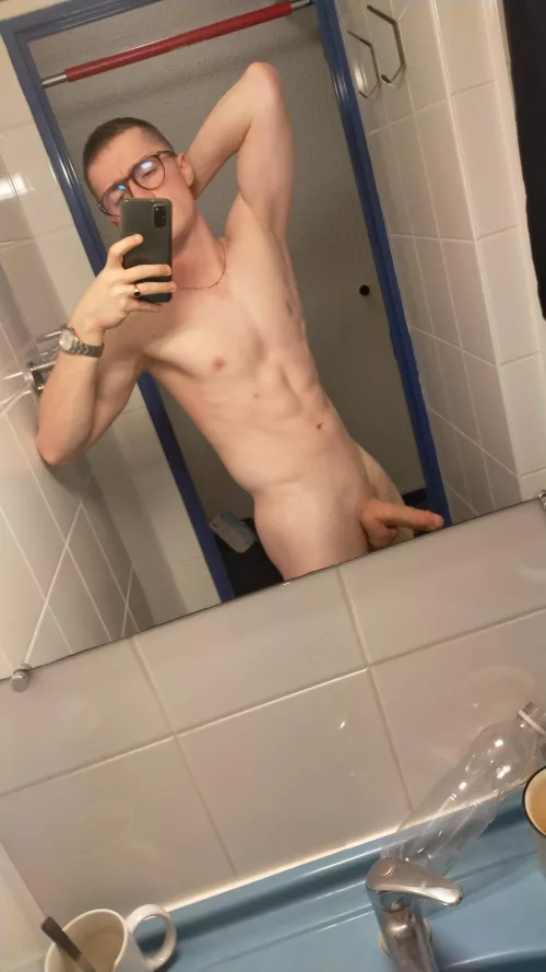 (m) would love a proper opinions. Dm me