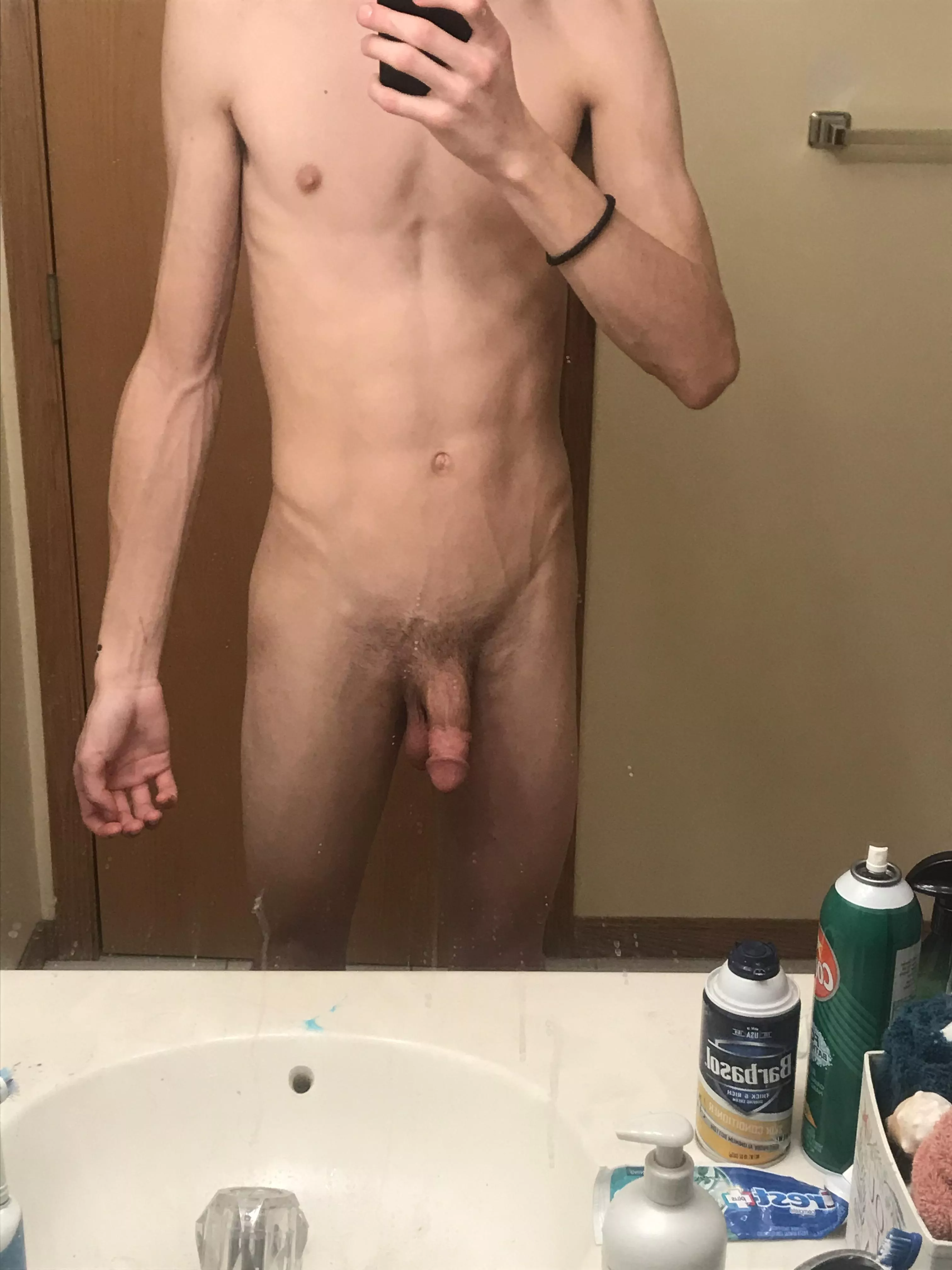 M19, 6ft1, 140 lbs insecure about my weight and my veins M19, 6ft1, 140 lbs insecure about my weight and my veins