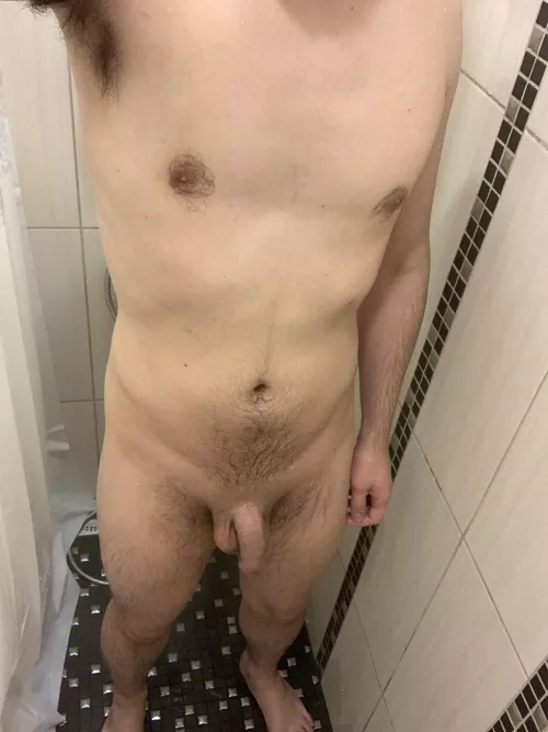 M[25] 187 cm, 85kg. I think my body is a little ugly
