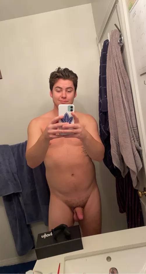 [M25] Always have to shower with at least one toy