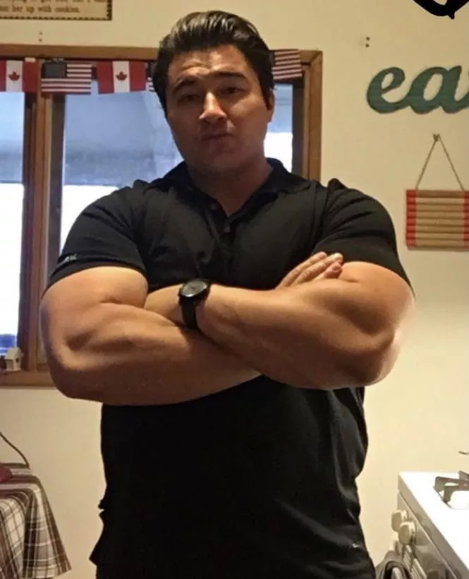 M/31 who wants a hug?