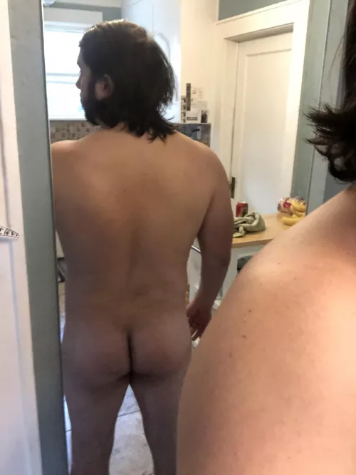M/32/5’10 I am still trying to build this pancake to a booty. May 2022 bring me a dump-truck.