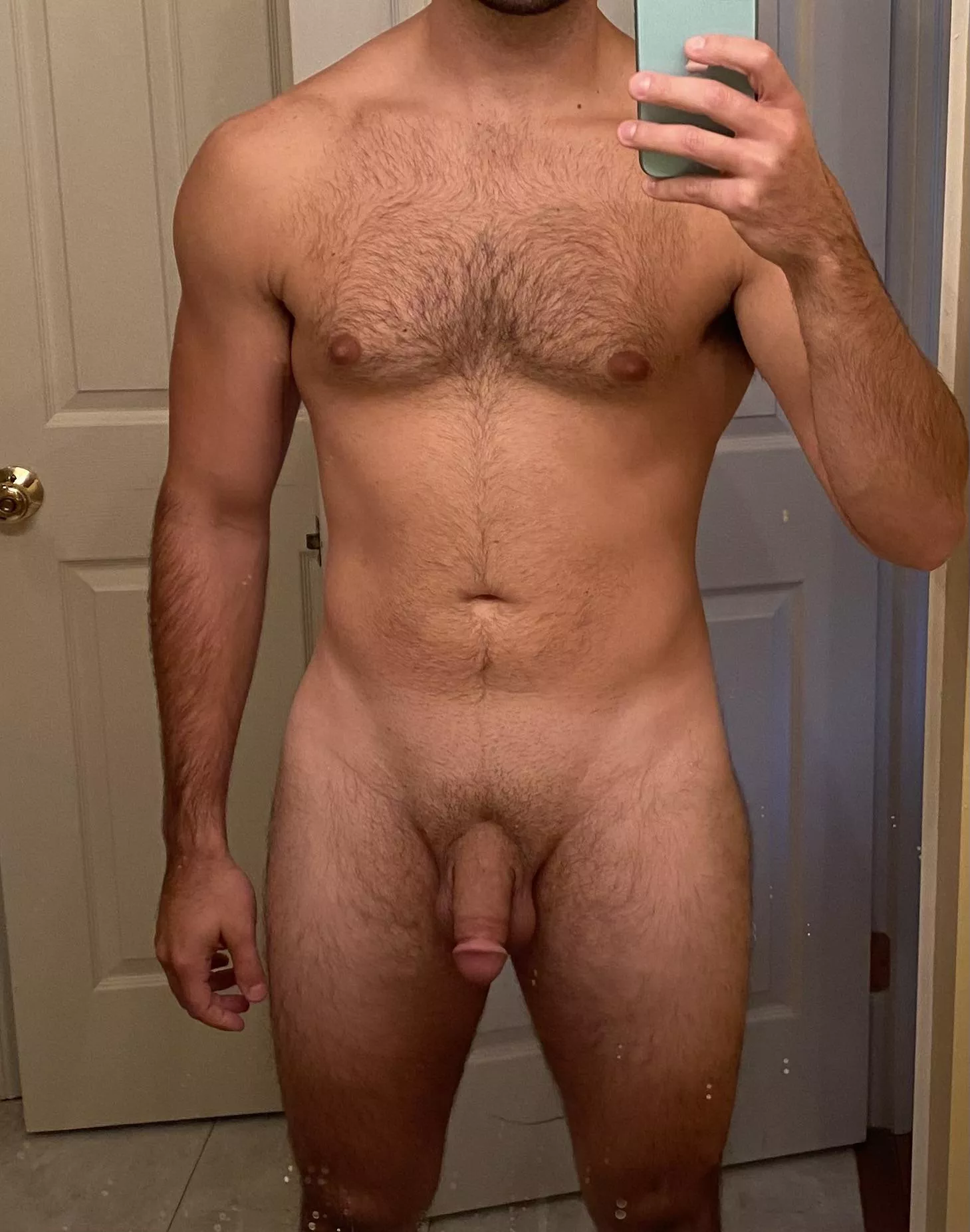 M/32/6’1/190lbs - Work Travel Combined Body Dysmorphia Has Come Back To Haunt Me Recently (Tis The Season For Haunts I Suppose)