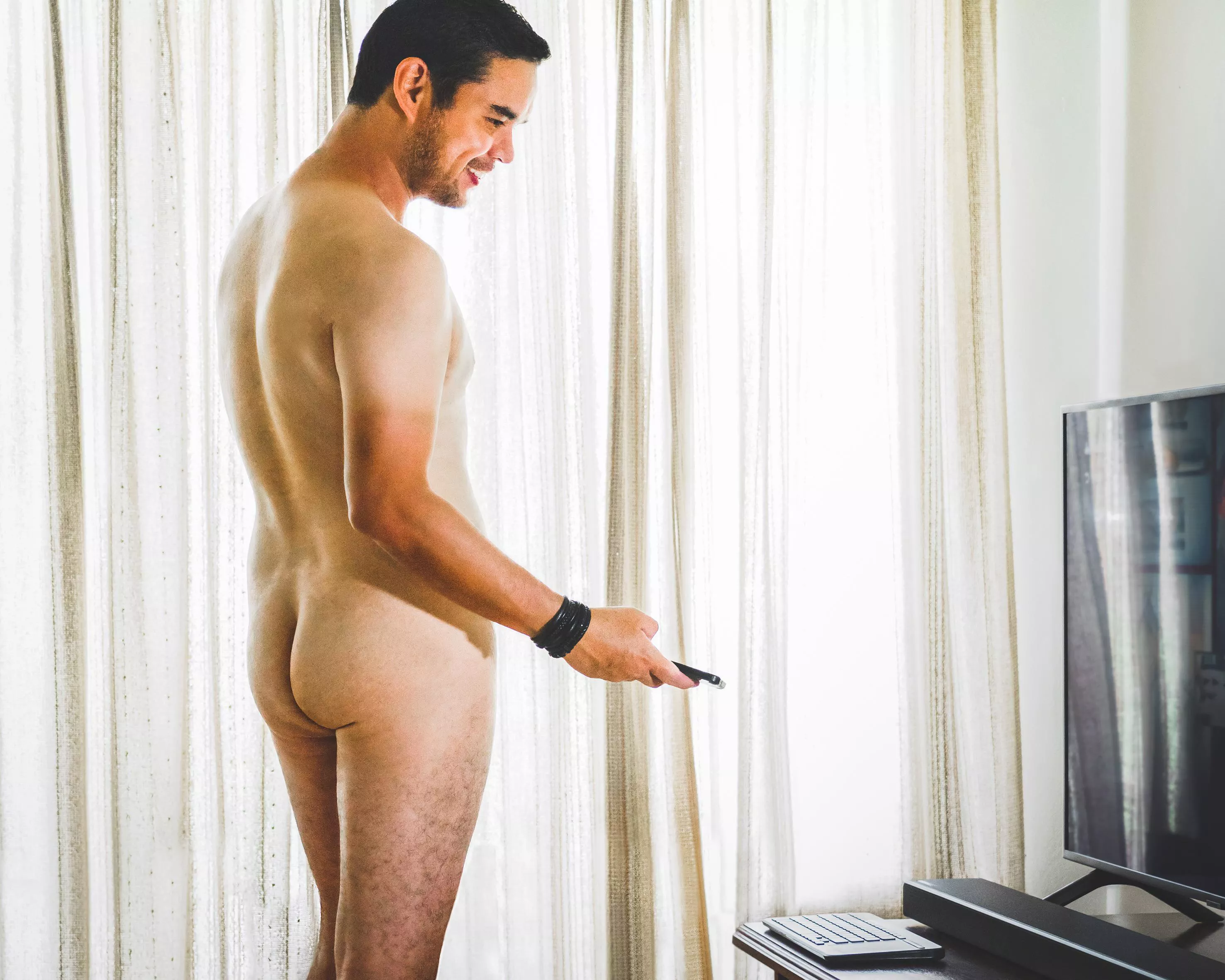 [M][40] I don't know if this makes me a nudist, but I spend most of my time to myself undressed.