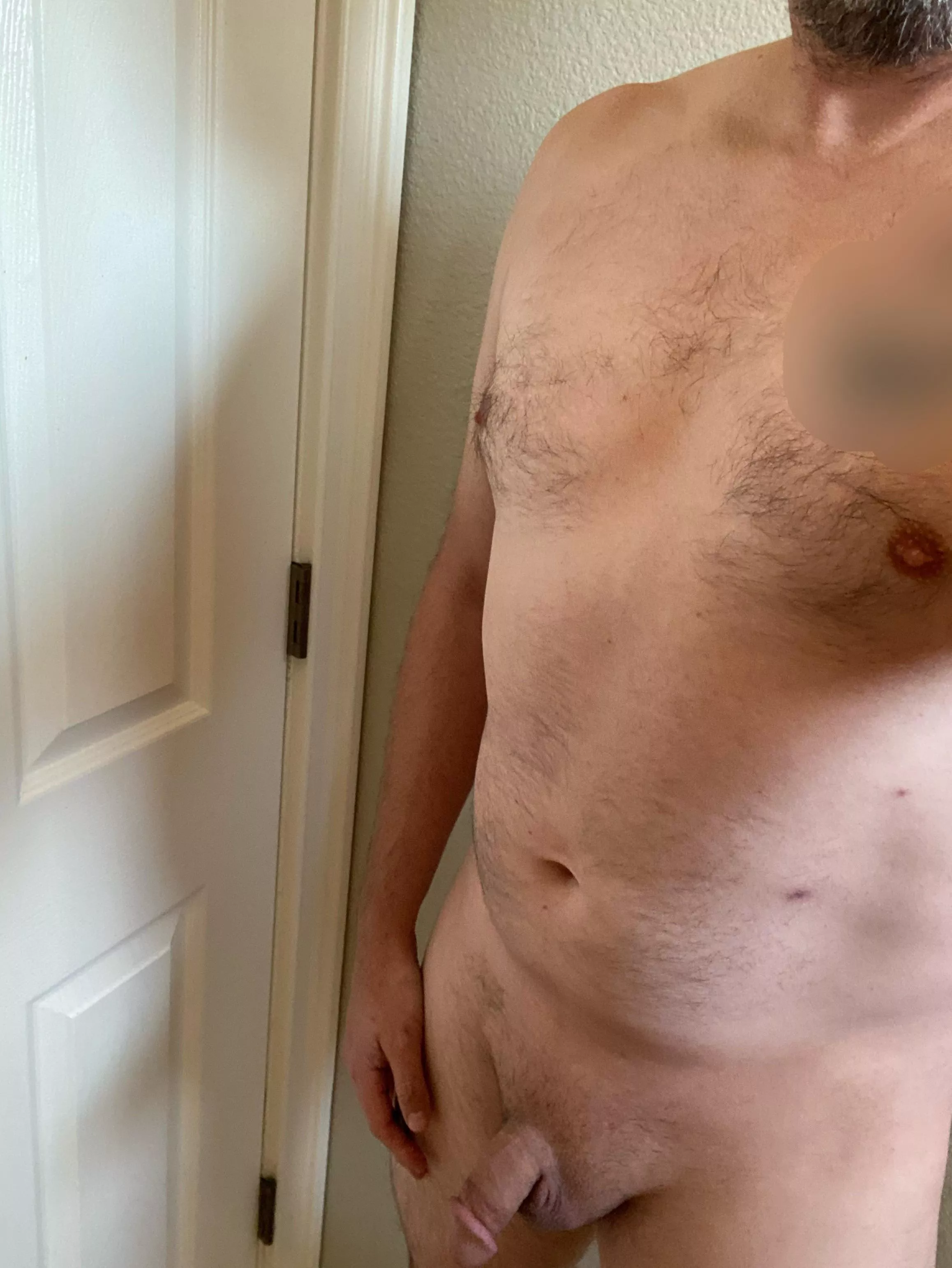 M47 6’0” 210lbs. Dad bod on point