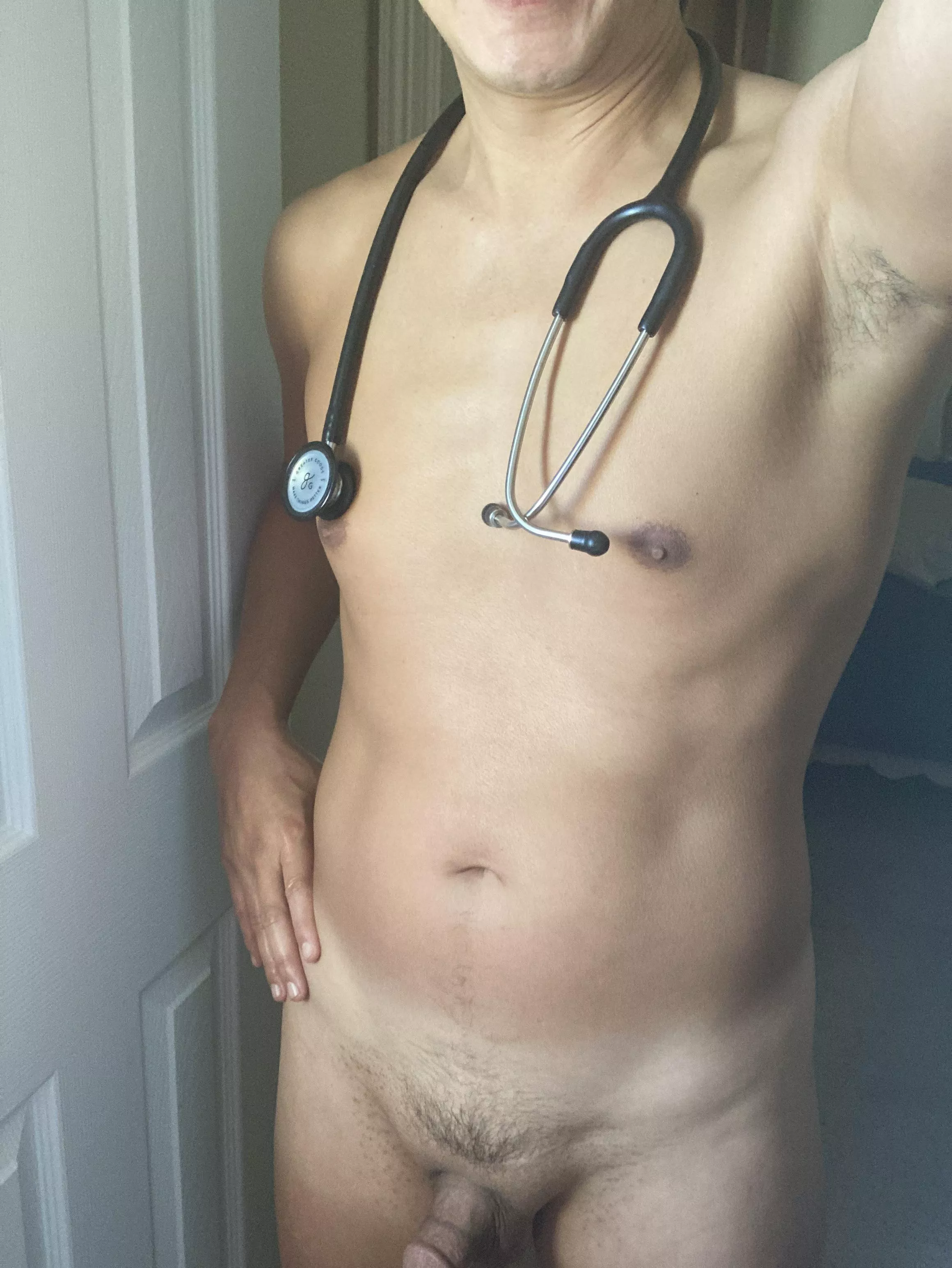 (M)(47) very average Asian doctor, very 420 friendly! Who wants a check up? I promise to take my time😈