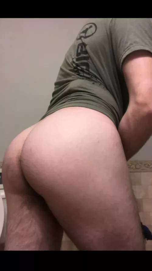 M4A Dm me if you like what I see. I want you to use my ass