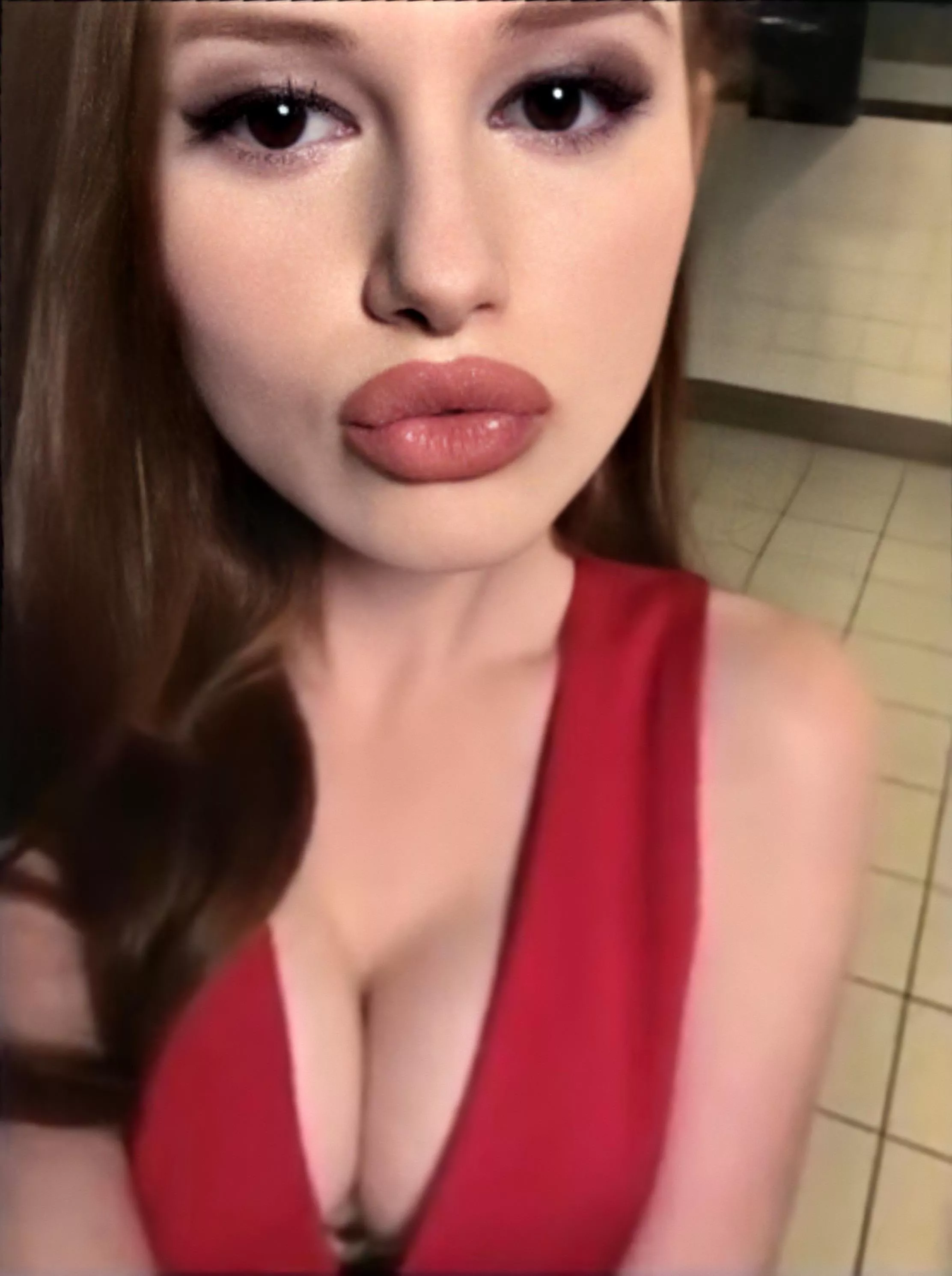 Madelaine Petsch's dick sucking lips & killer cleavage are great to stroke to